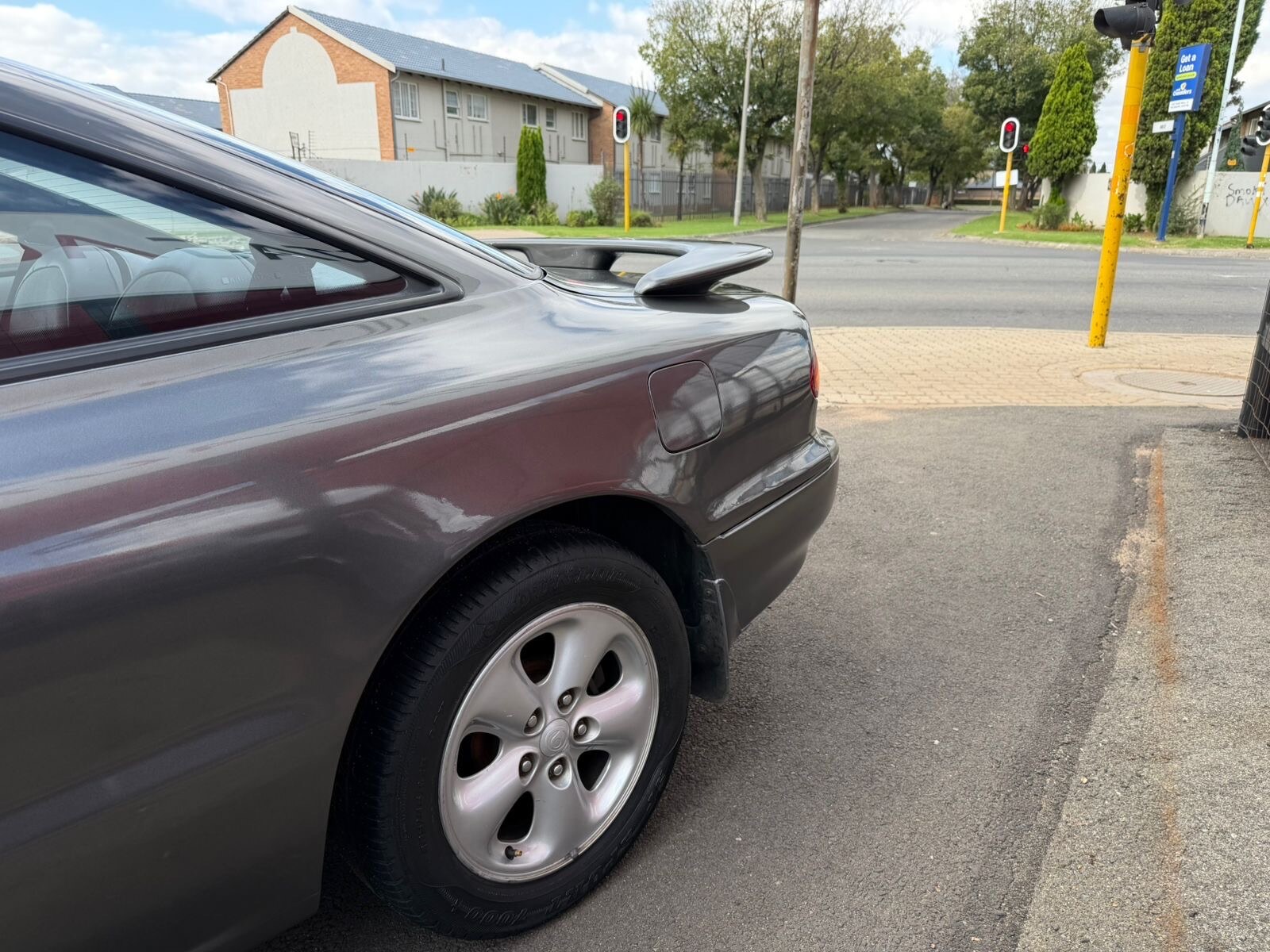 1994 Mazda MX-6 2.5 V6  thumbnail