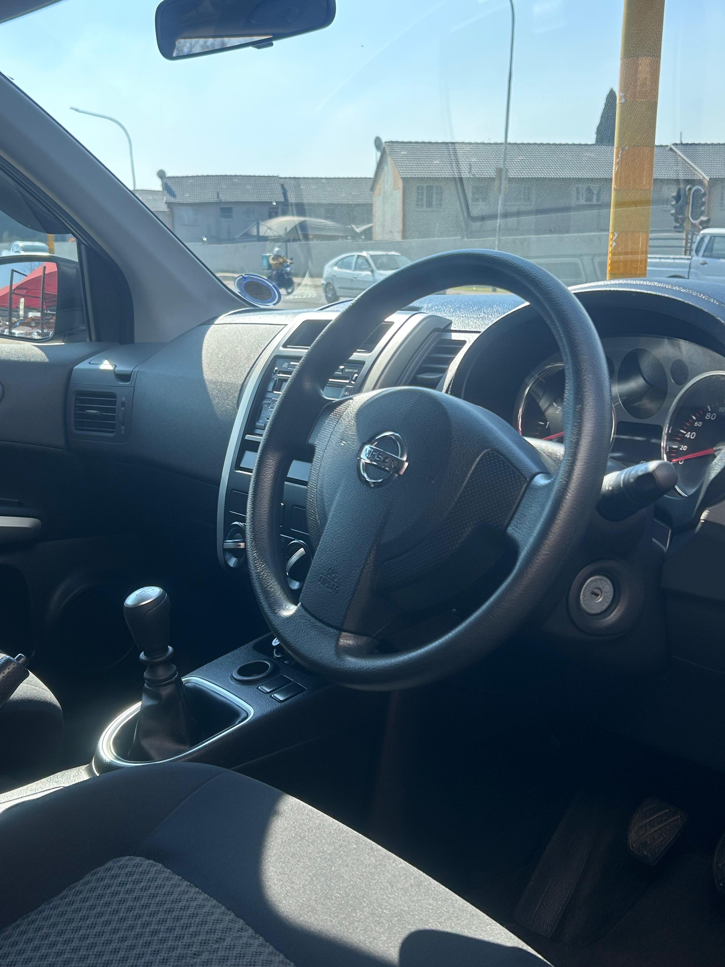 2008 Nissan X Trail 2.0 XE 4X2 thumbnail