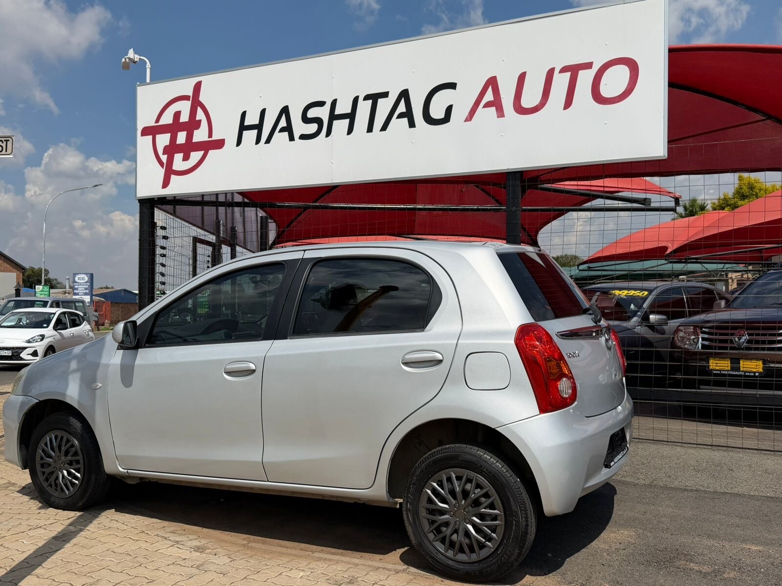 2012 Toyota Etios 1.5 XS 5Dr thumbnail