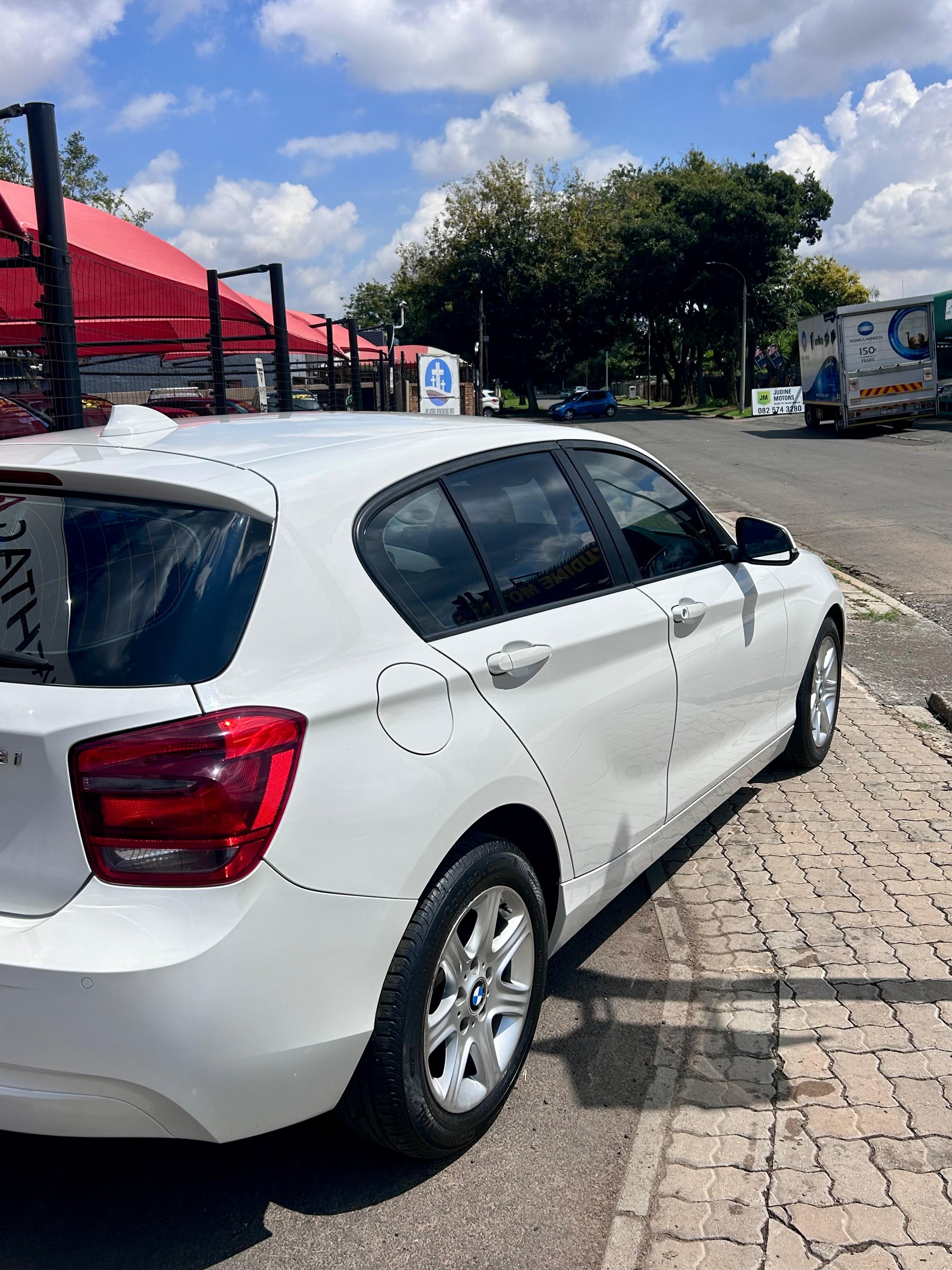 2015 Bmw 116i 5dr thumbnail